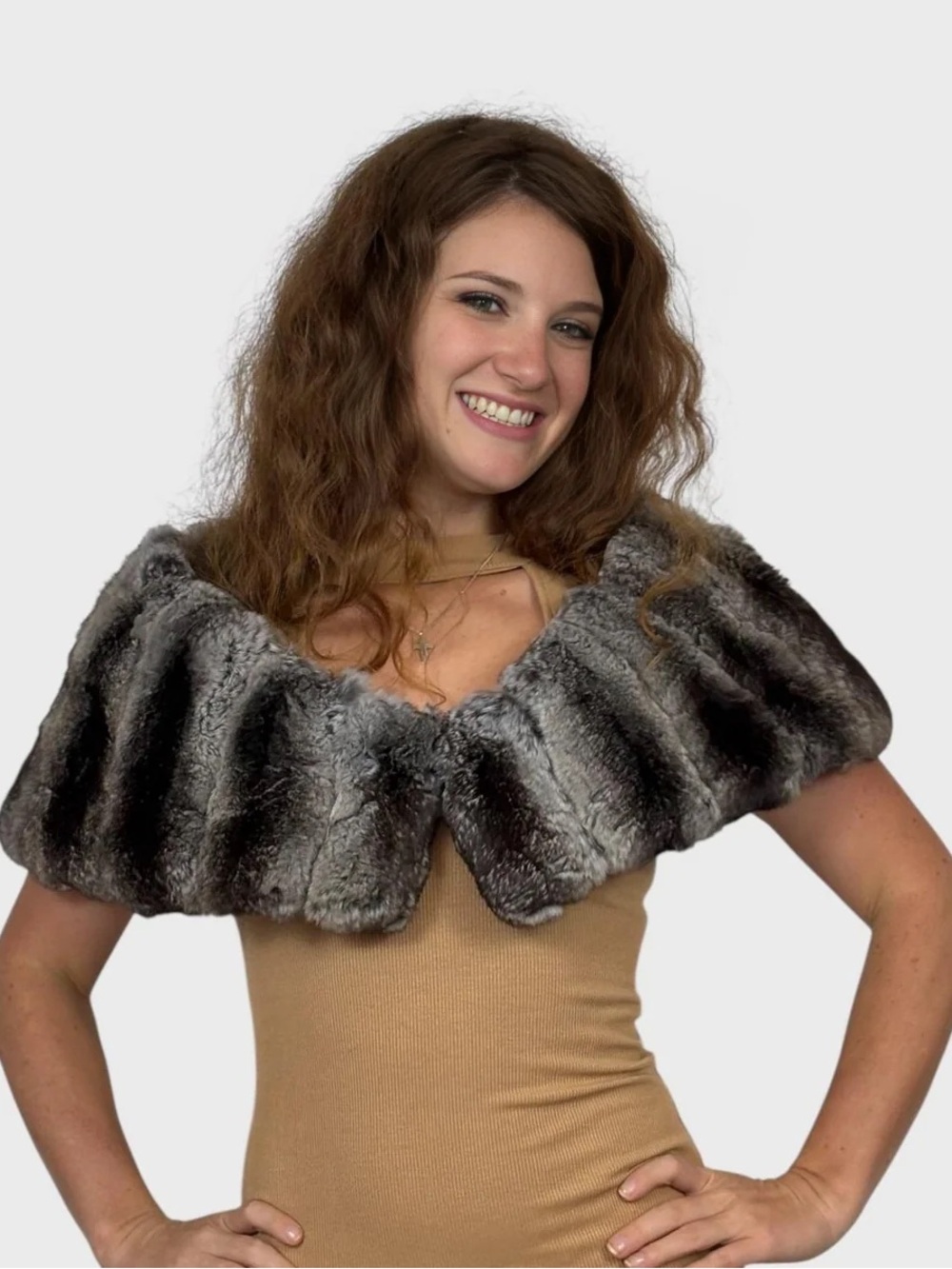 Exquisite Chinchilla Fur Capelet Shrug - Gray